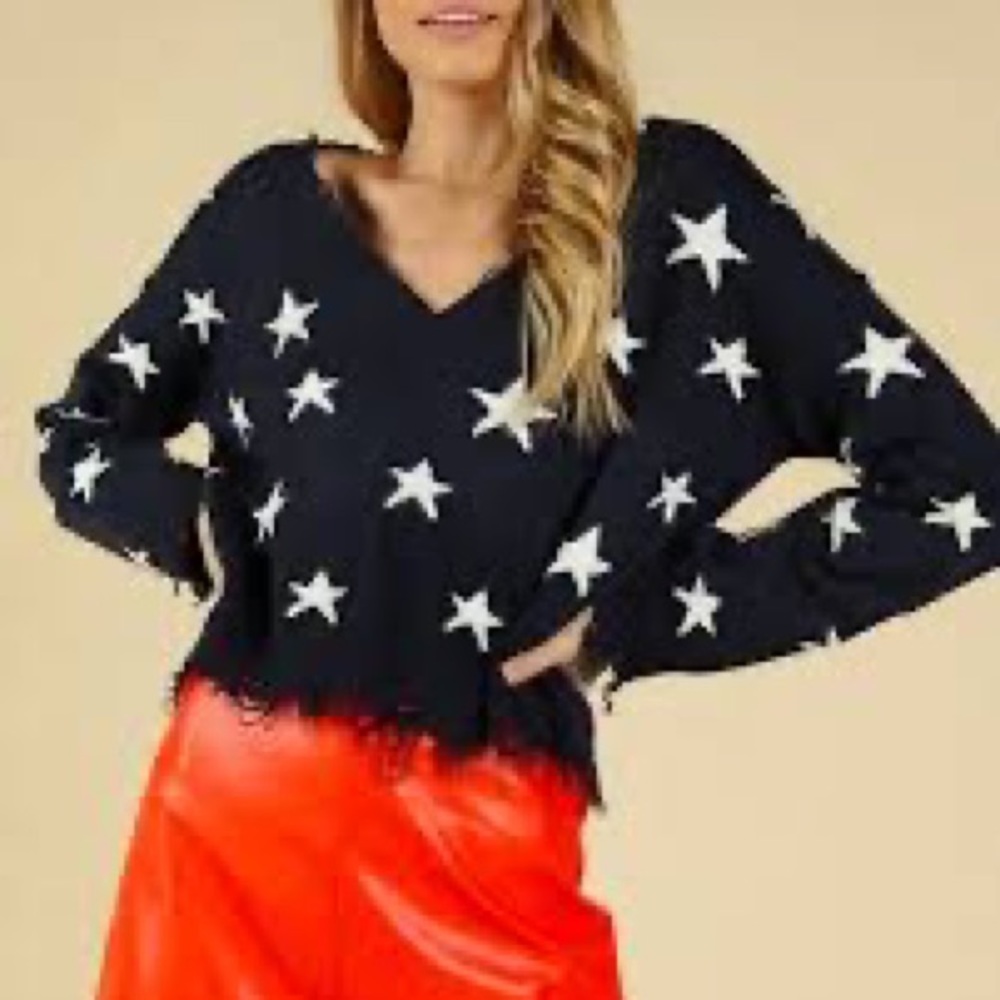 CROPPED WILD HONEY DISTRESSED STAR SWEATER